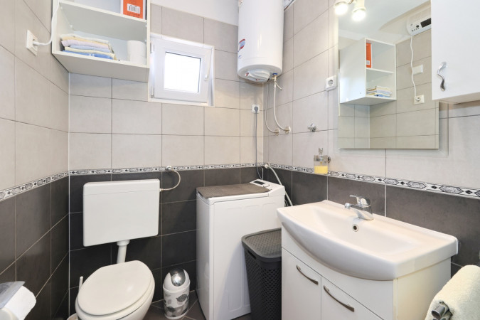 Apartments Miljenka near the sea, Nin, Dalmatia, Croatia Nin