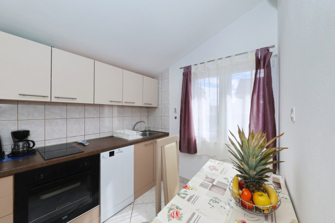 Apartment 2, Apartments Miljenka near the sea, Nin, Dalmatia, Croatia Nin