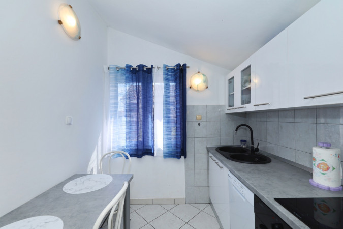 Apartments Miljenka near the sea, Nin, Dalmatia, Croatia Nin